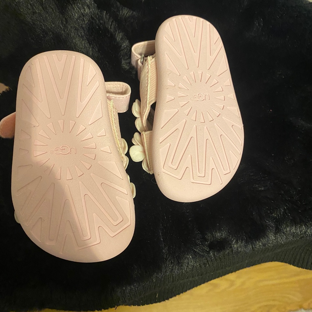 Ugg Sandels